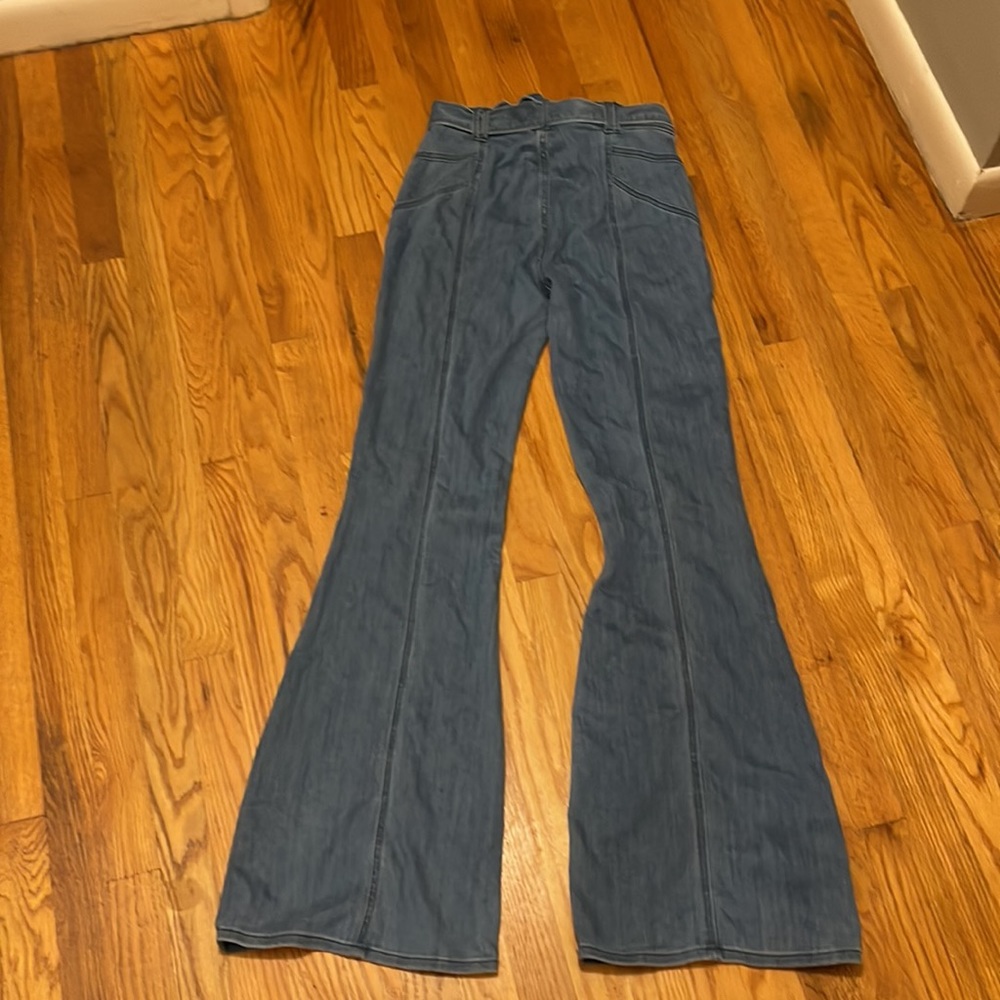 NWT Super High Rise Bell Flare Bell Bottom Jeans EXPRESS (sold out!) - Picture 4 of 4